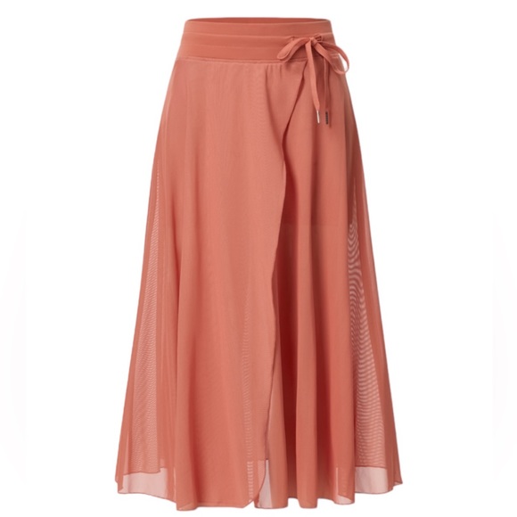 HALARA Dresses & Skirts - Halara High Waisted Contrast Mesh Flowy Midi Flare Casual Skirt